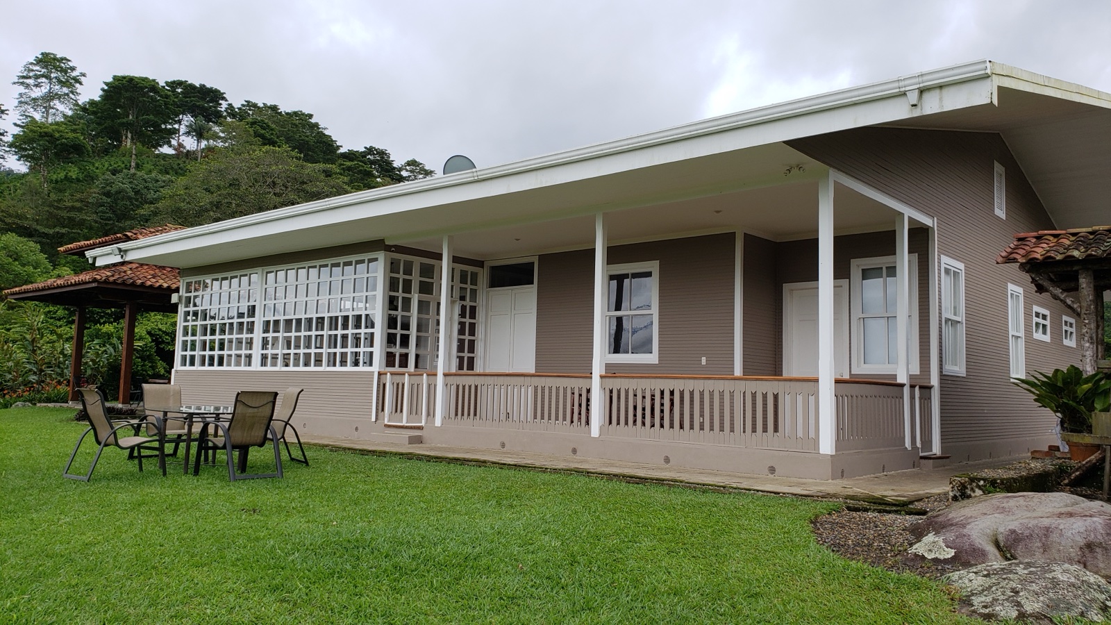 Hacienda Orosi – Natural Mineral Hot spring in Cartago